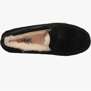 UGG Women's Black Dakota Pom-Pom Slippers with Fur